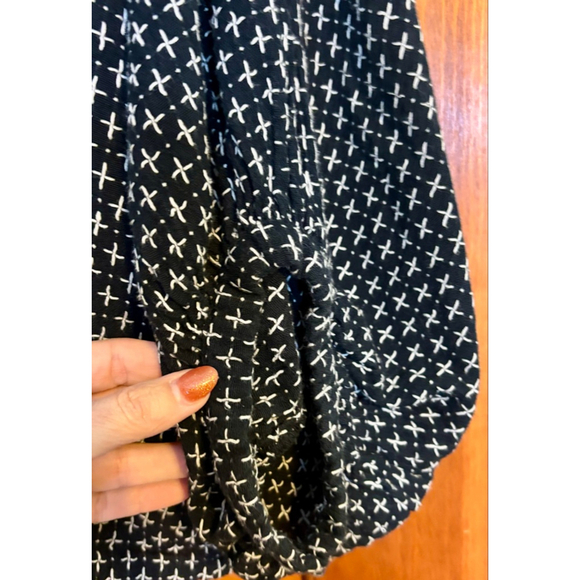 Boho Black Stitch Peasant Blouse Long Sleeve V-Neck Flowy Top Lou & Grey Mi - Picture 4 of 9